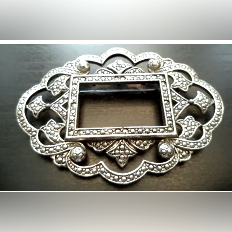 Miriam Haskell Picture Frame Brooch 85$